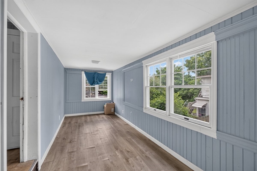 243 Central Street Springfield, MA 01105 - Photo 12 of 37