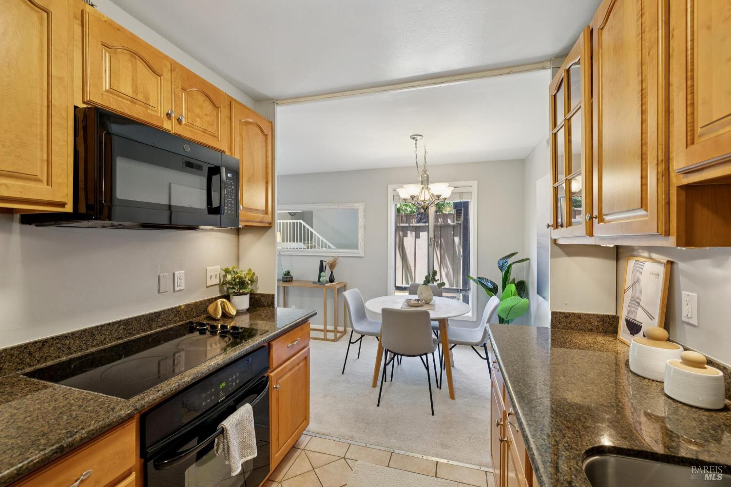 136 Surrey Lane San Rafael, CA 94903 - Photo 17 of 31