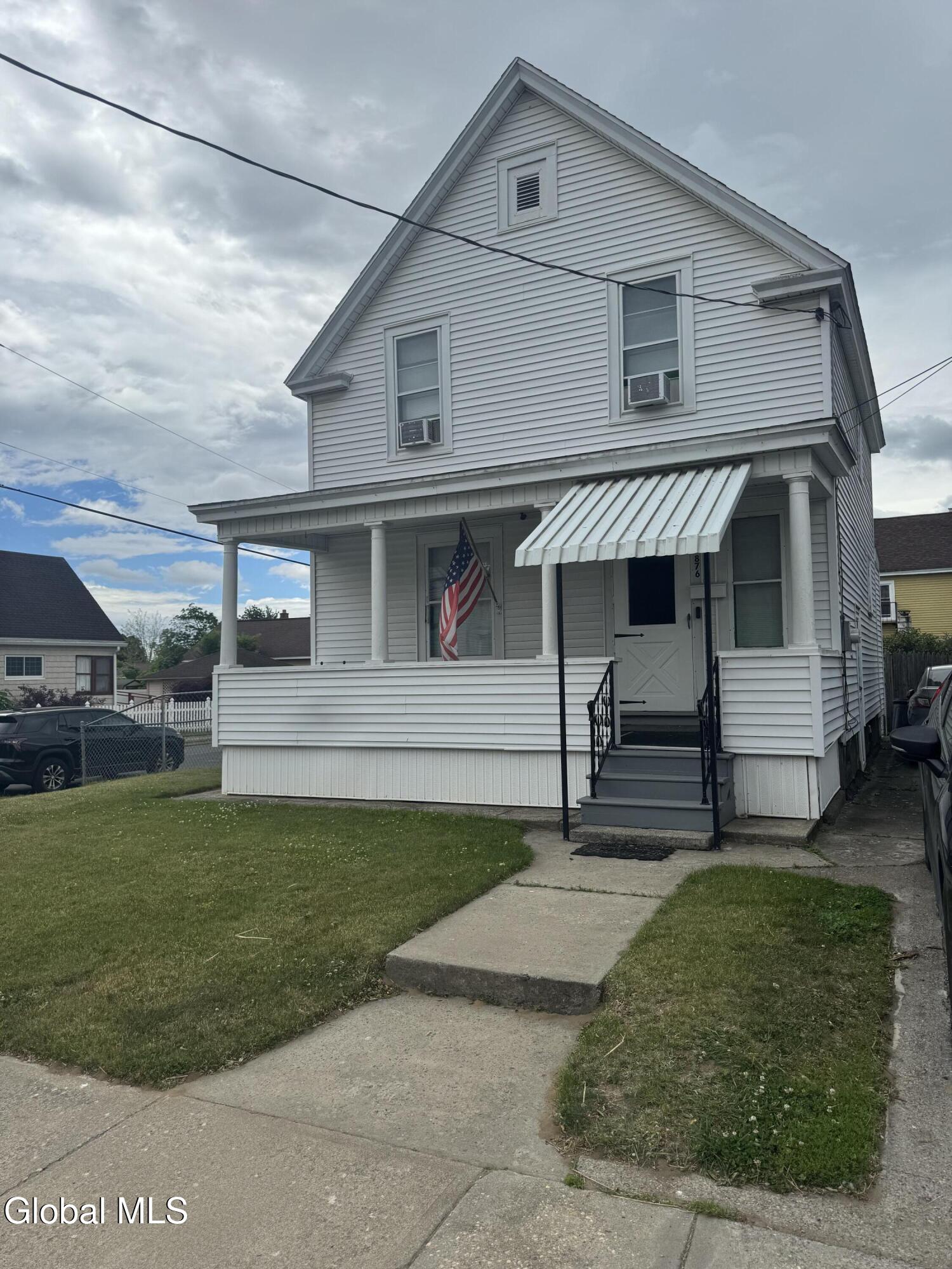 876 Thompson Street Schenectady, NY 12306 - Photo 2 of 30 IMG_3165