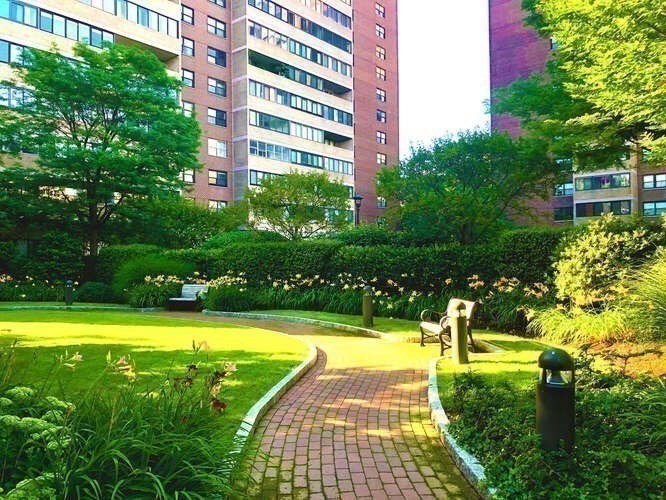 2 Hawthorne Place, Unit 16M Boston, MA 02114 - Photo 27 of 36 a view of a swimming pool with a yard