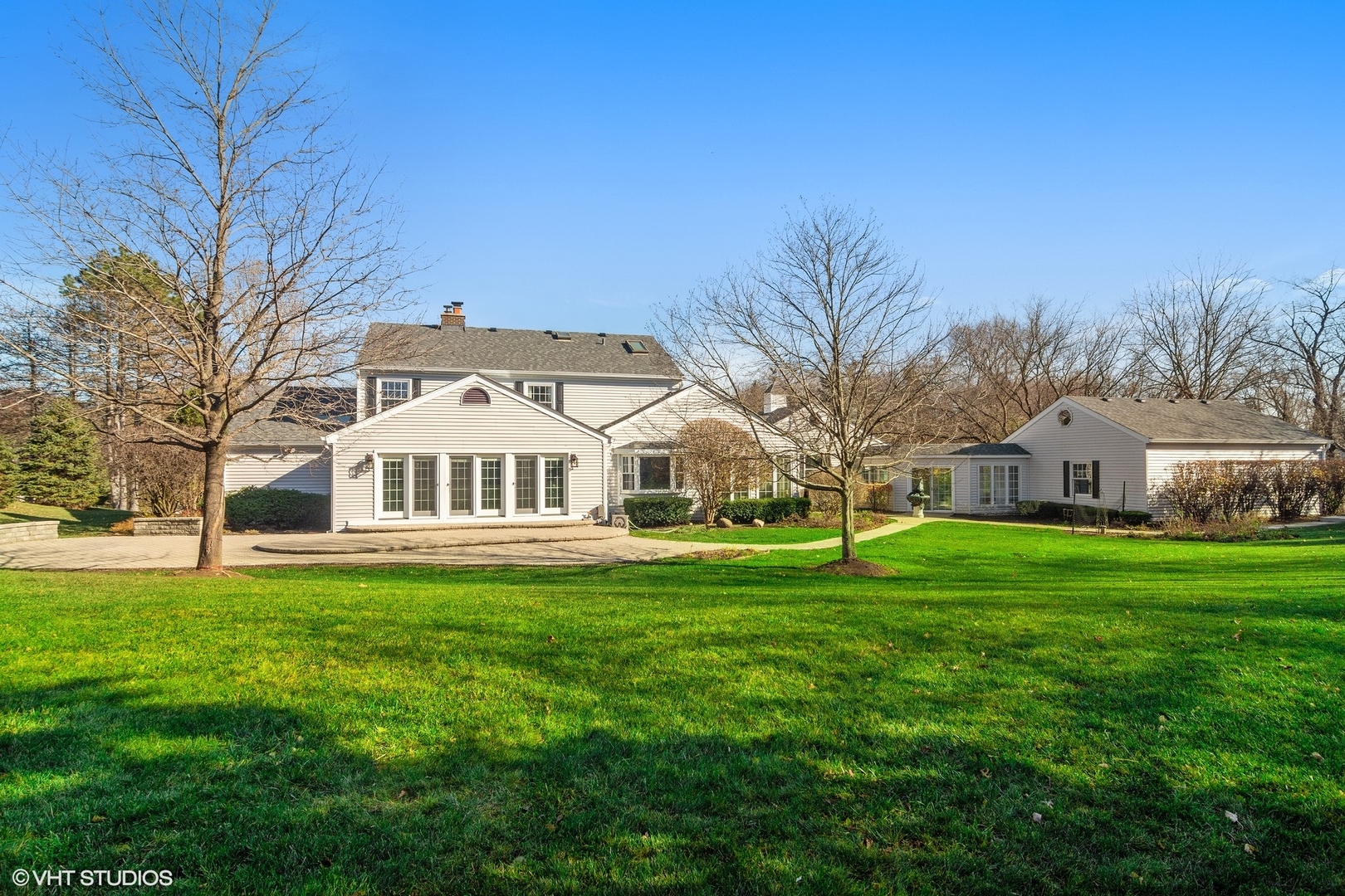 924 Stonefield Circle Inverness, IL 60067 - Photo 41 of 50 a front view of a house with a yard