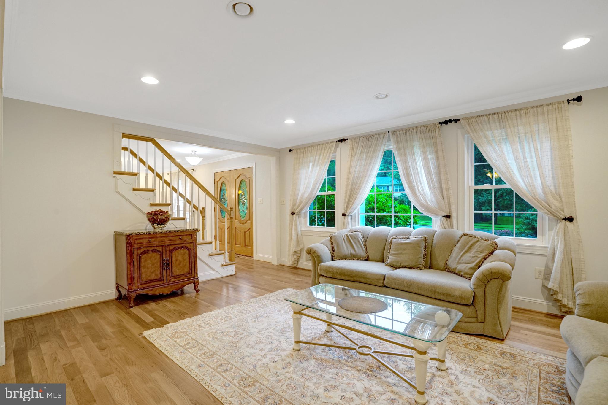 8304 Five Gates Road Annandale, VA 22003 - Photo 11 of 91