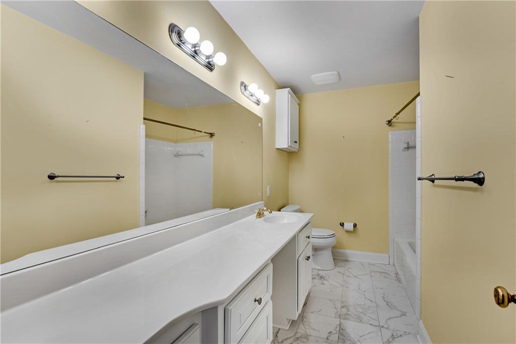 4589 Holliston Road Dunwoody, GA 30360 - Photo 29 of 43