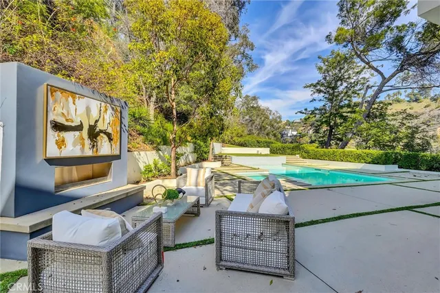 $6,670,000 | 2341 Zorada Court, Los Angeles, CA 90046