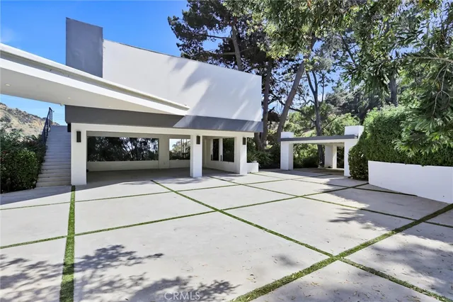 $6,670,000 | 2341 Zorada Court, Los Angeles, CA 90046