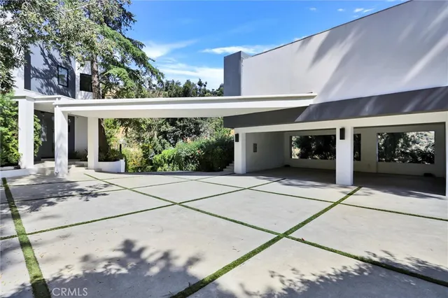 $6,670,000 | 2341 Zorada Court, Los Angeles, CA 90046