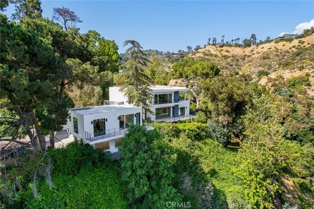 $6,670,000 | 2341 Zorada Court, Los Angeles, CA 90046