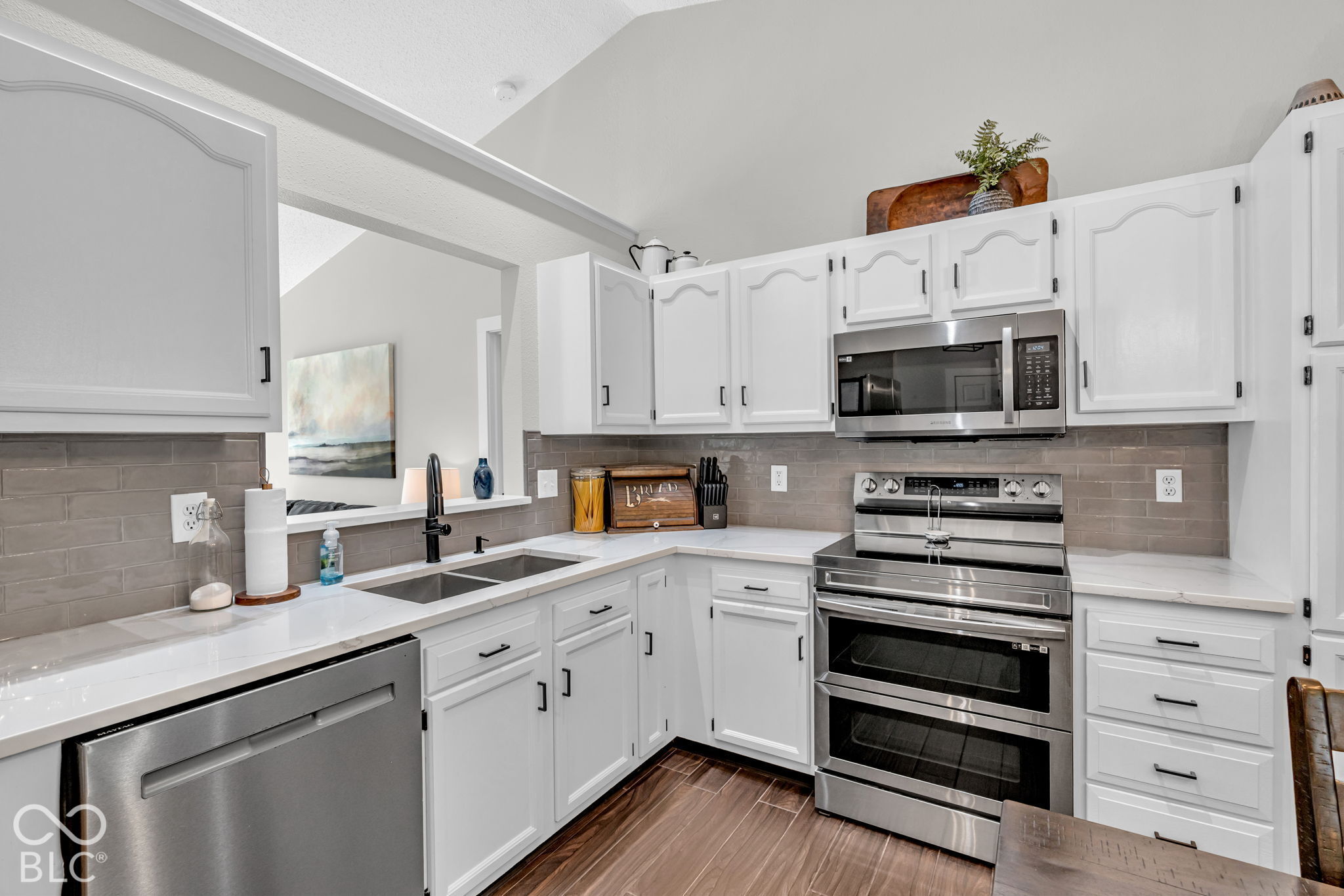 10801 Ravelle Road Indianapolis, IN 46234 - Photo 4 of 33 Gallery Image 4