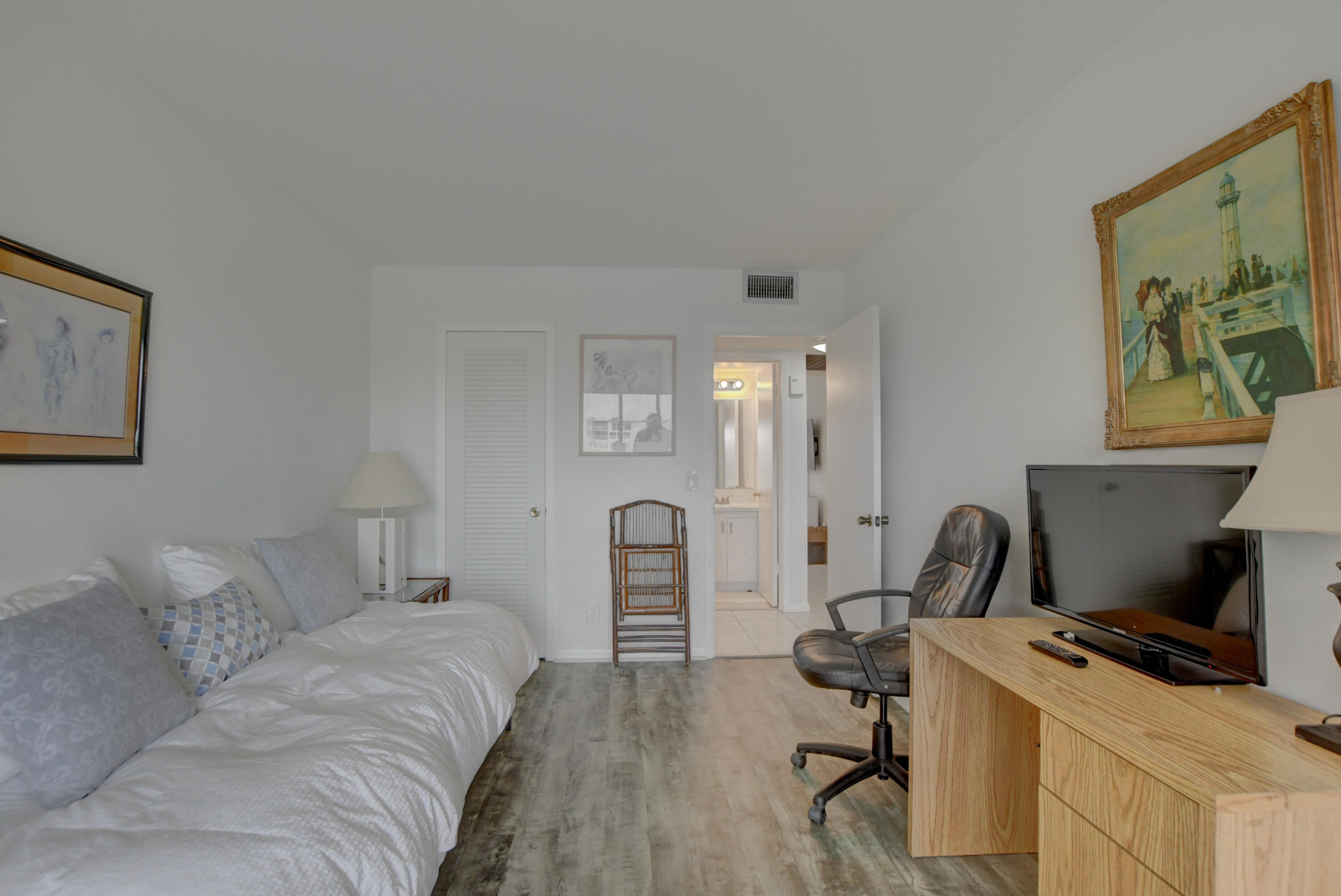 3046 Cornwall C, Unit 3046C Boca Raton, FL 33434 - Photo 17 of 71 17_ebf_3721_2_3_4_5