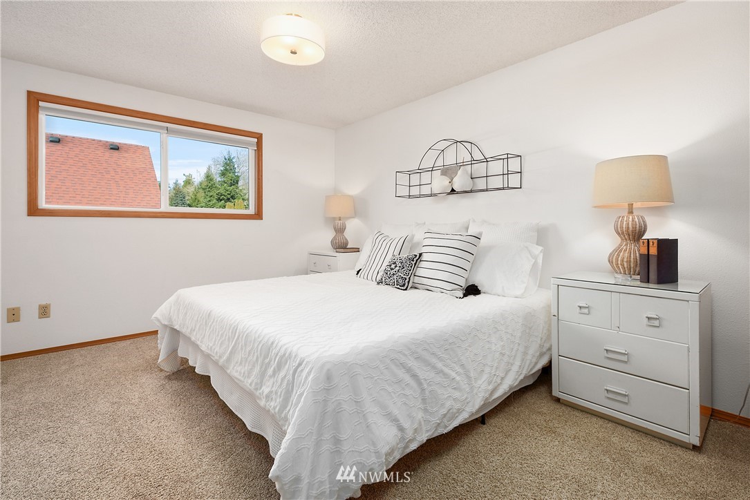 11830 Northeast 156th Street Bothell, WA 98011 - Photo 11 of 37 Gallery Image 11