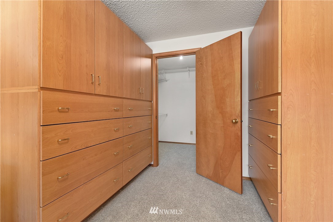 11830 Northeast 156th Street Bothell, WA 98011 - Photo 13 of 37 Gallery Image 13
