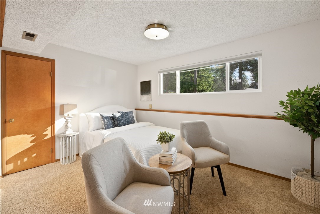 11830 Northeast 156th Street Bothell, WA 98011 - Photo 20 of 37 Gallery Image 20