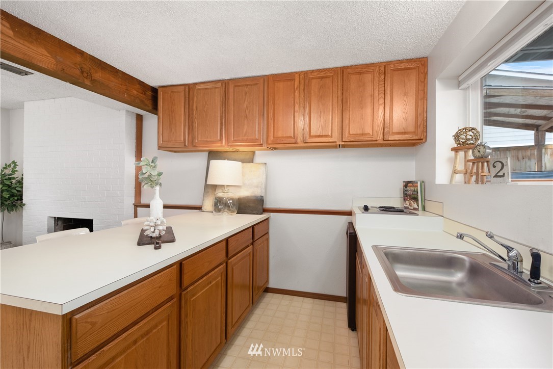 11830 Northeast 156th Street Bothell, WA 98011 - Photo 22 of 37 Gallery Image 22