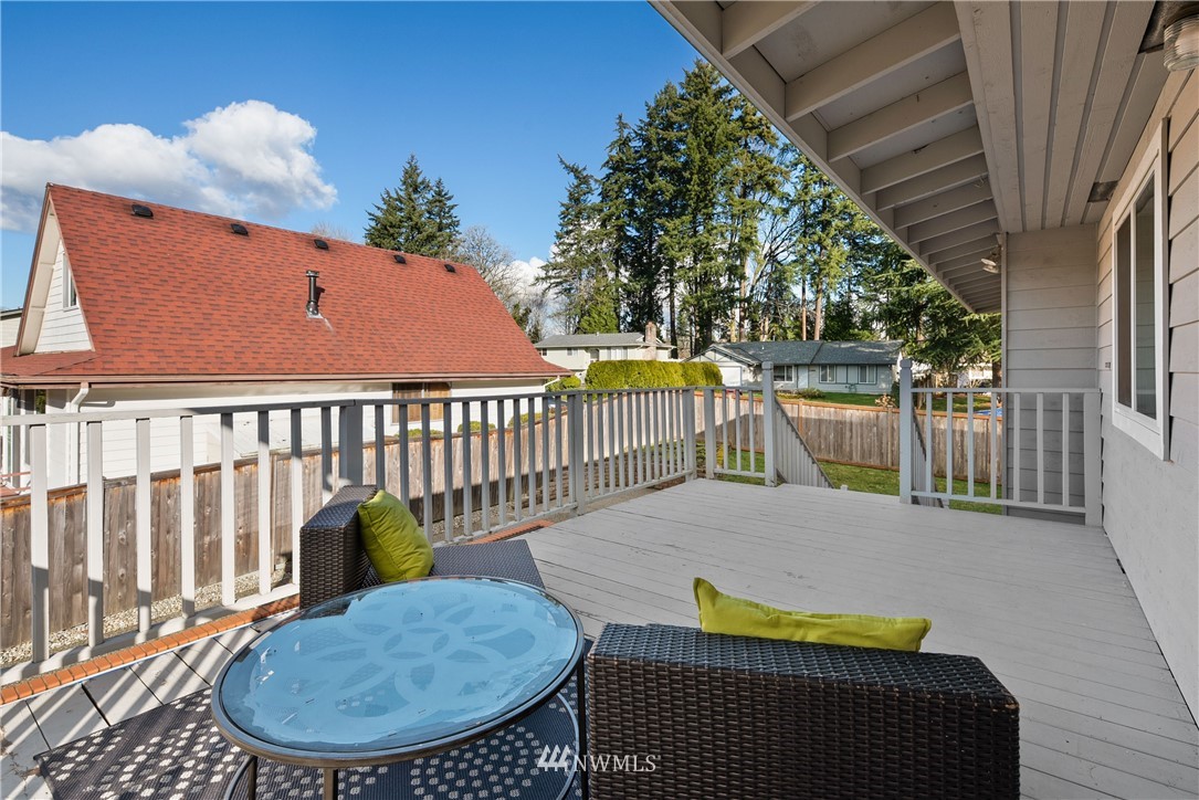 11830 Northeast 156th Street Bothell, WA 98011 - Photo 27 of 37 Gallery Image 27