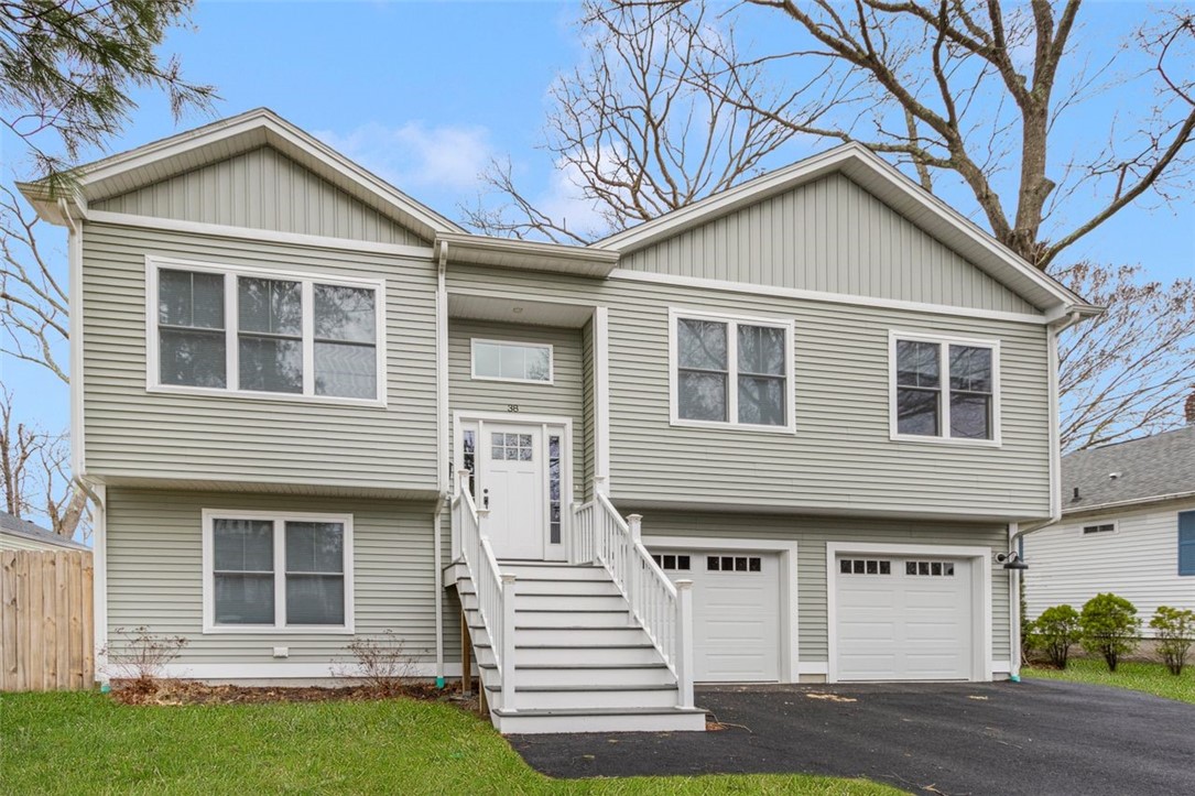 38 Overbrook Avenue Warwick, RI 02889 - Photo 1 of 41