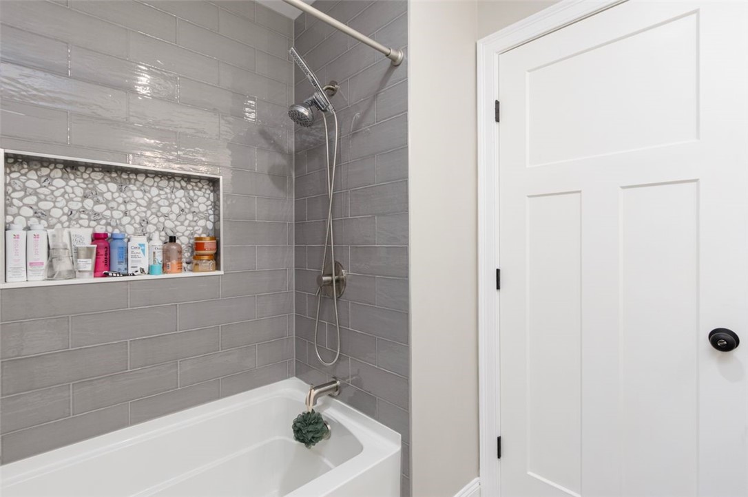 38 Overbrook Avenue Warwick, RI 02889 - Photo 18 of 41