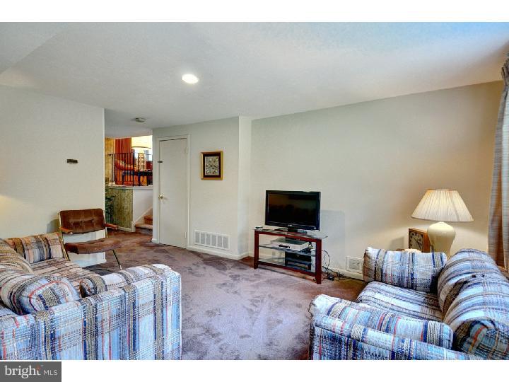 502 Howard Road Cherry Hill, NJ 08034 - Photo 12 of 20 Family Room
