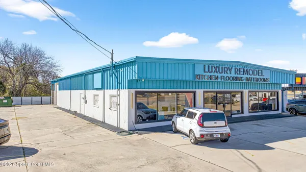 $1,800,000 | 809 North Cocoa Boulevard, Unit 102, Cocoa, FL 32922