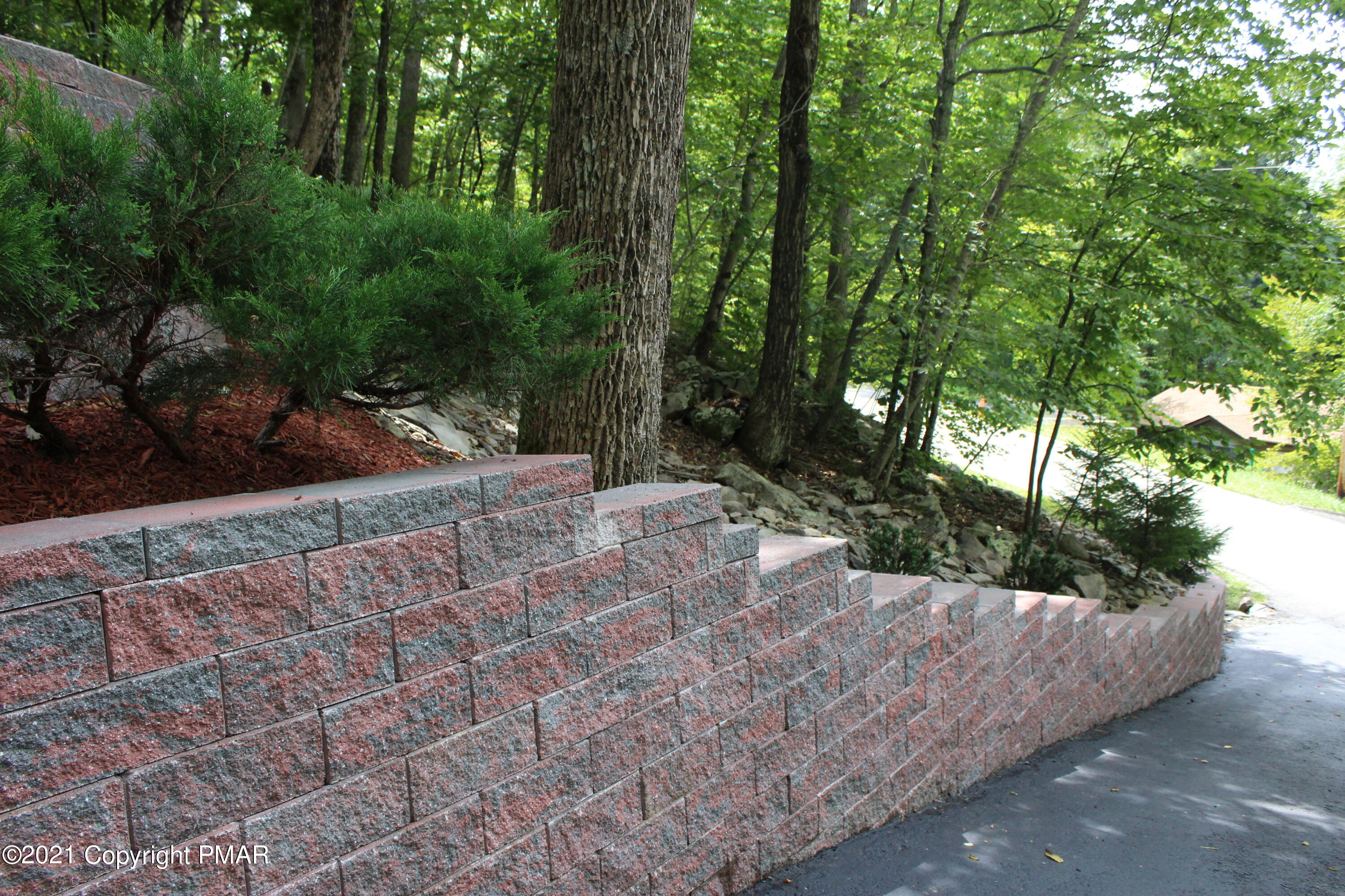4208 Winchester Way Bushkill, PA 18324 - Photo 29 of 44 a view of an outdoor space and yard