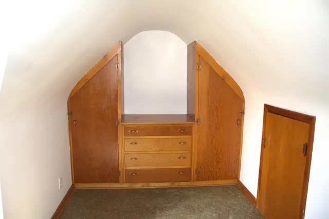 a view of walk in closet