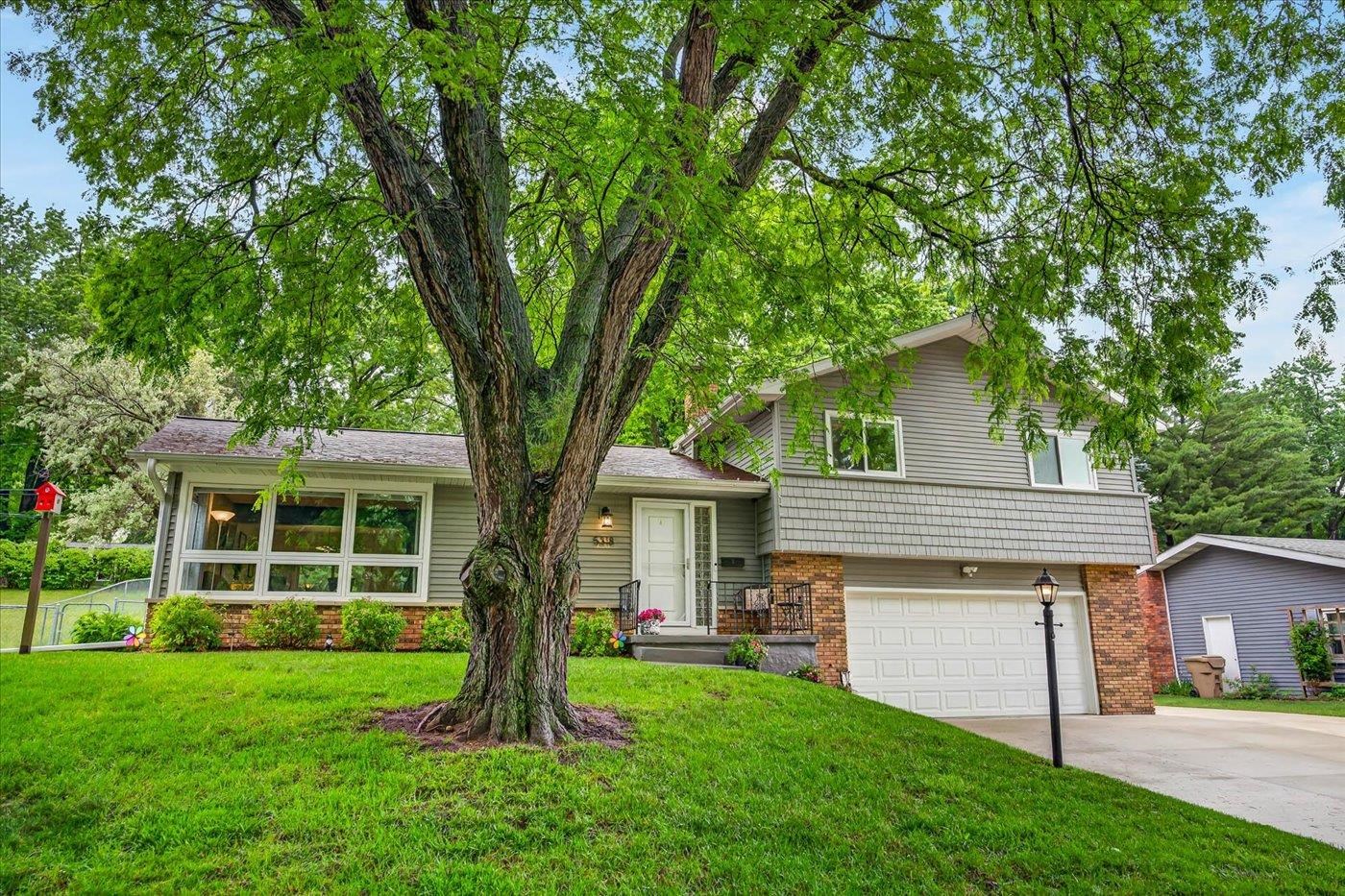 5318 Kingsbridge Road Madison, WI 53714 - Photo 40 of 47