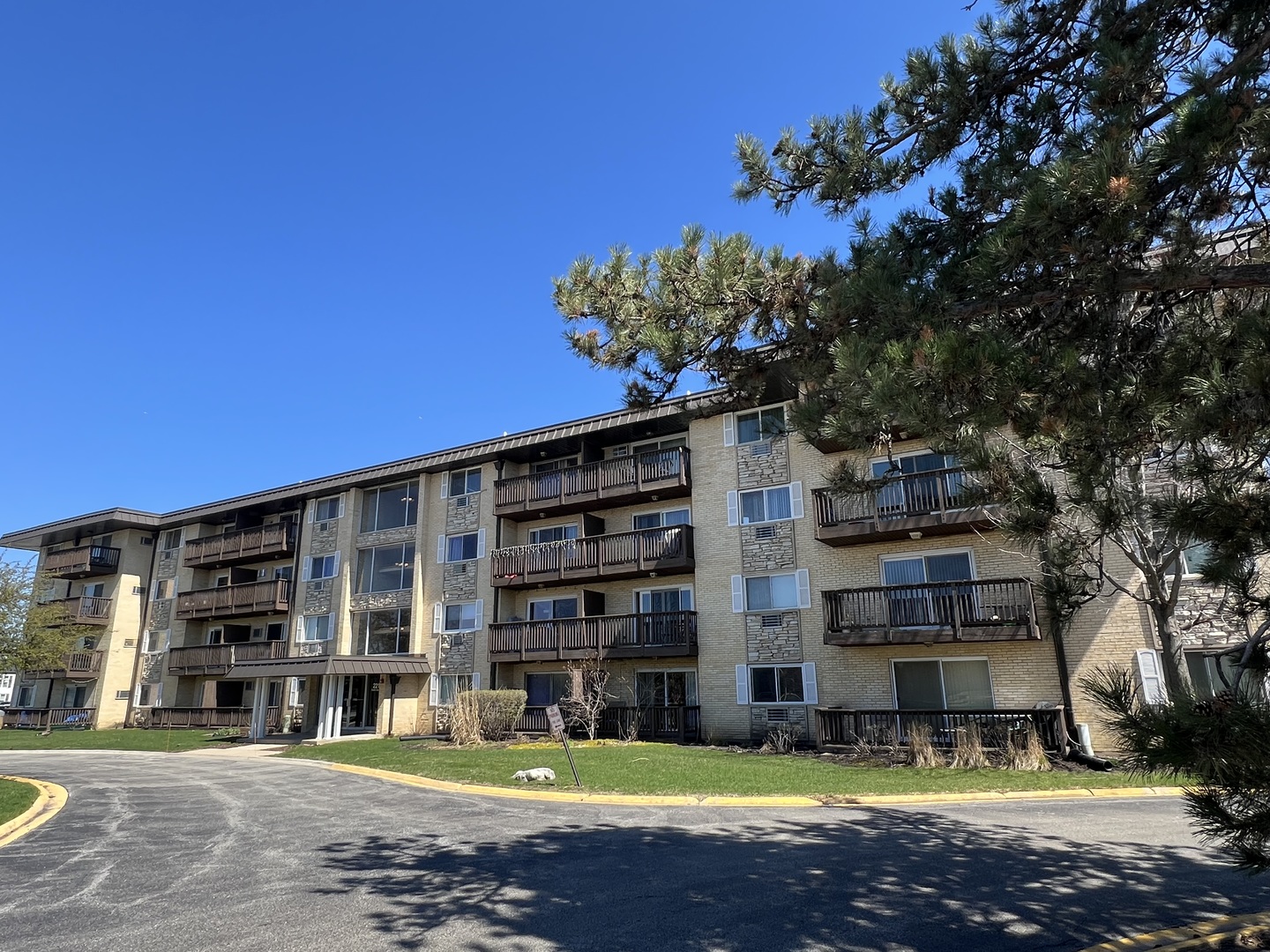 2218 South Goebbert Road, Unit 393 Arlington Heights, IL 60005 - Photo 1 of 20