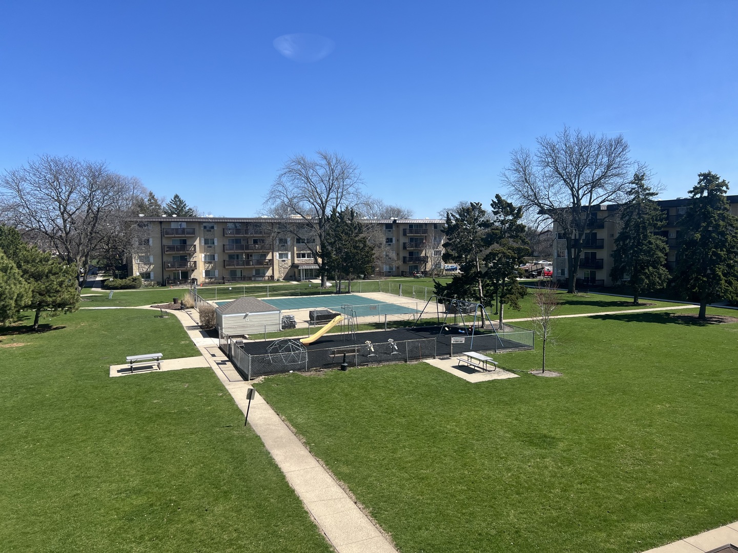 2218 South Goebbert Road, Unit 393 Arlington Heights, IL 60005 - Photo 3 of 20