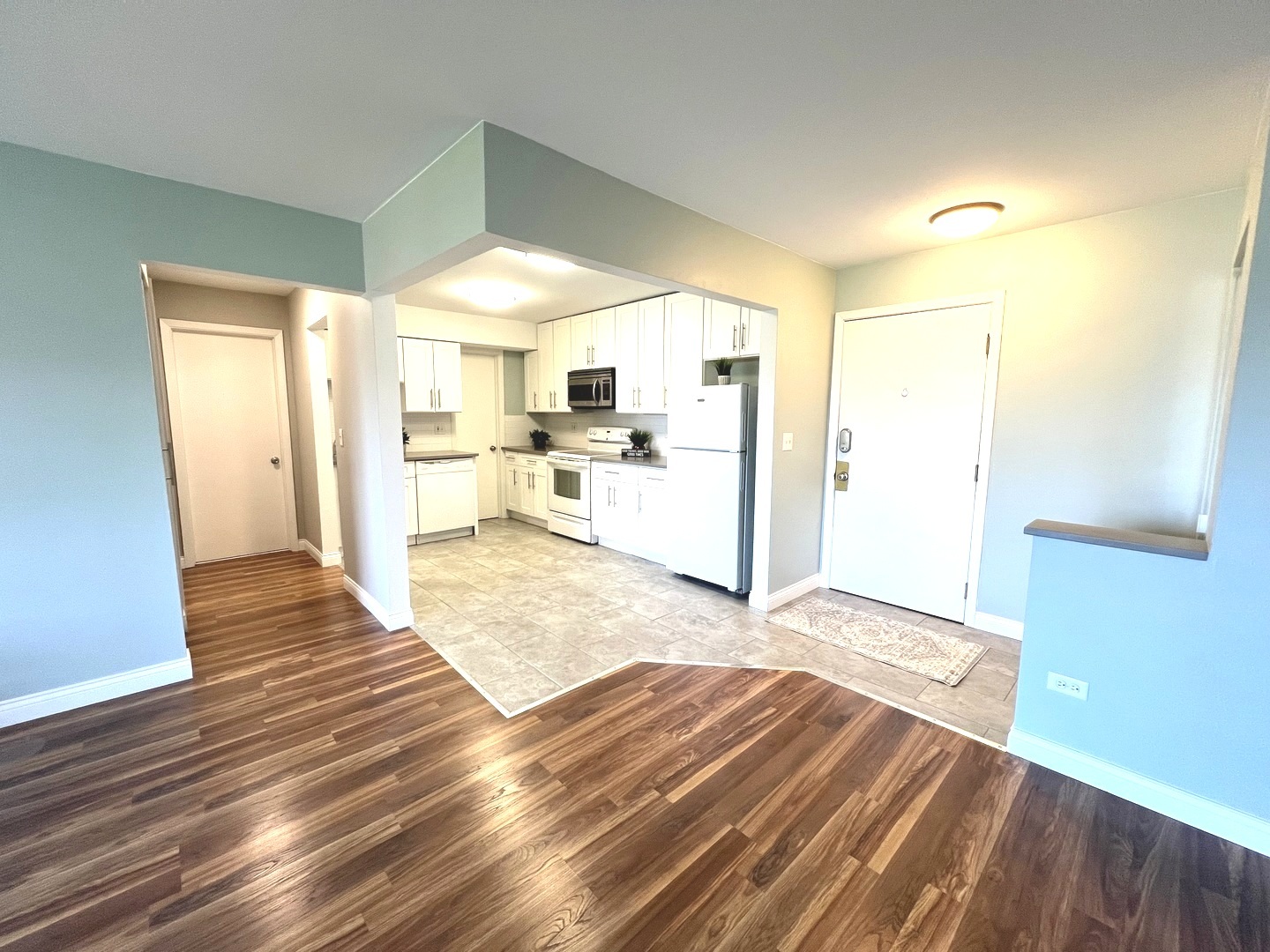 2218 South Goebbert Road, Unit 393 Arlington Heights, IL 60005 - Photo 7 of 20