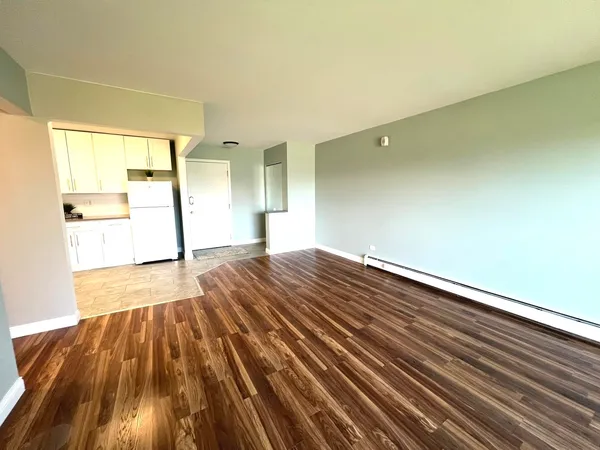 $1,600 | 2218 South Goebbert Road, Unit 393, Arlington Heights, IL 60005