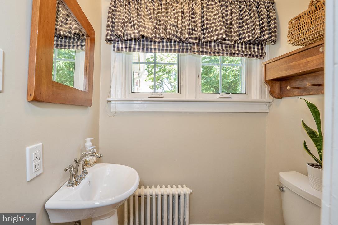 518 West Beechtree Lane Wayne, PA 19087 - Photo 14 of 42 Gallery Image 14