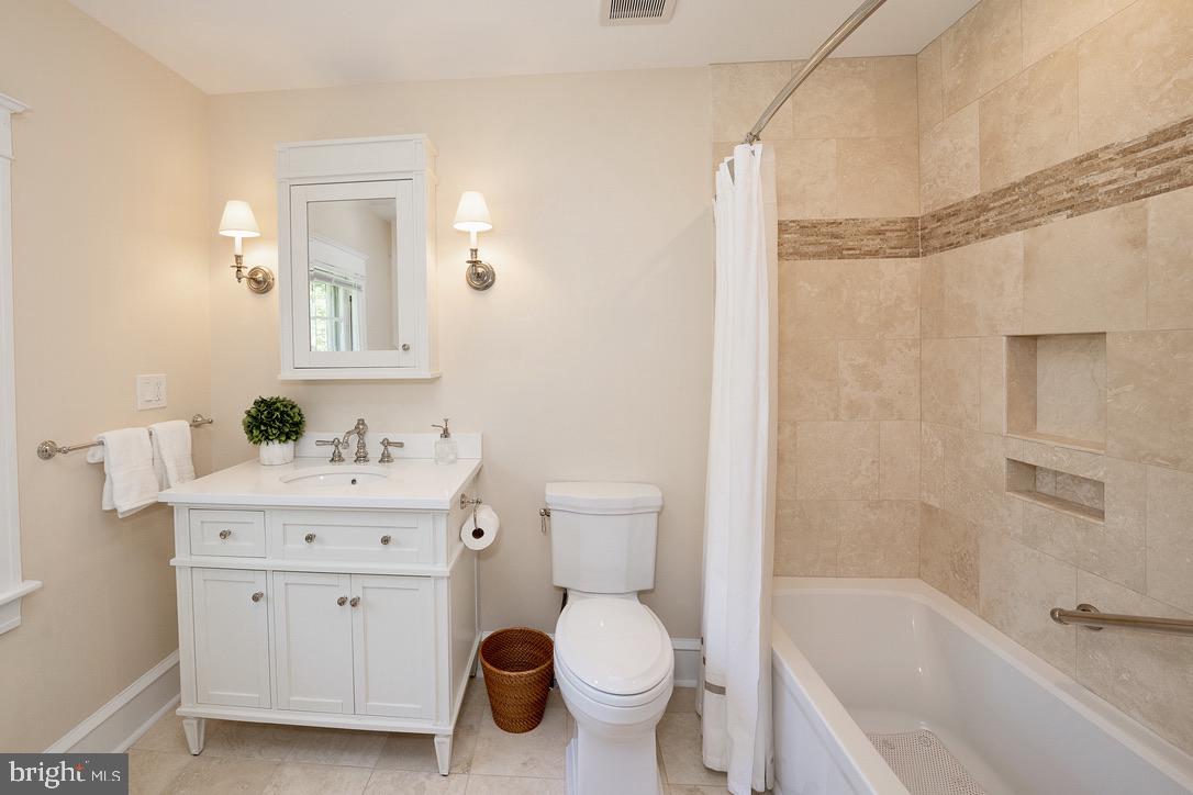518 West Beechtree Lane Wayne, PA 19087 - Photo 21 of 42 Gallery Image 21