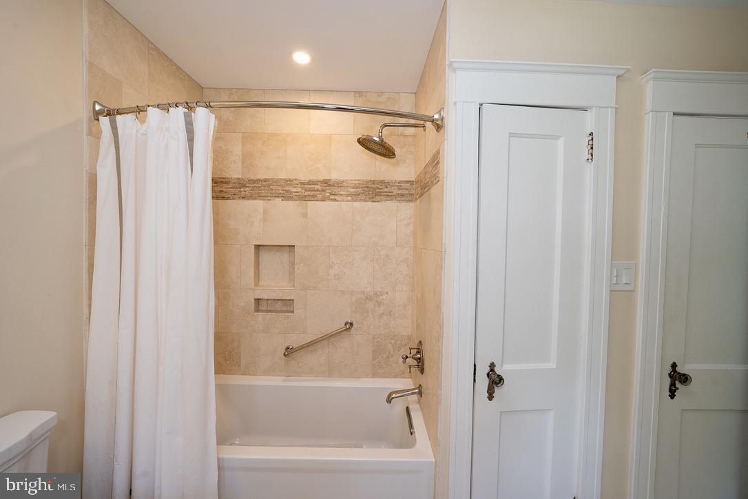 518 West Beechtree Lane Wayne, PA 19087 - Photo 22 of 42 Gallery Image 22