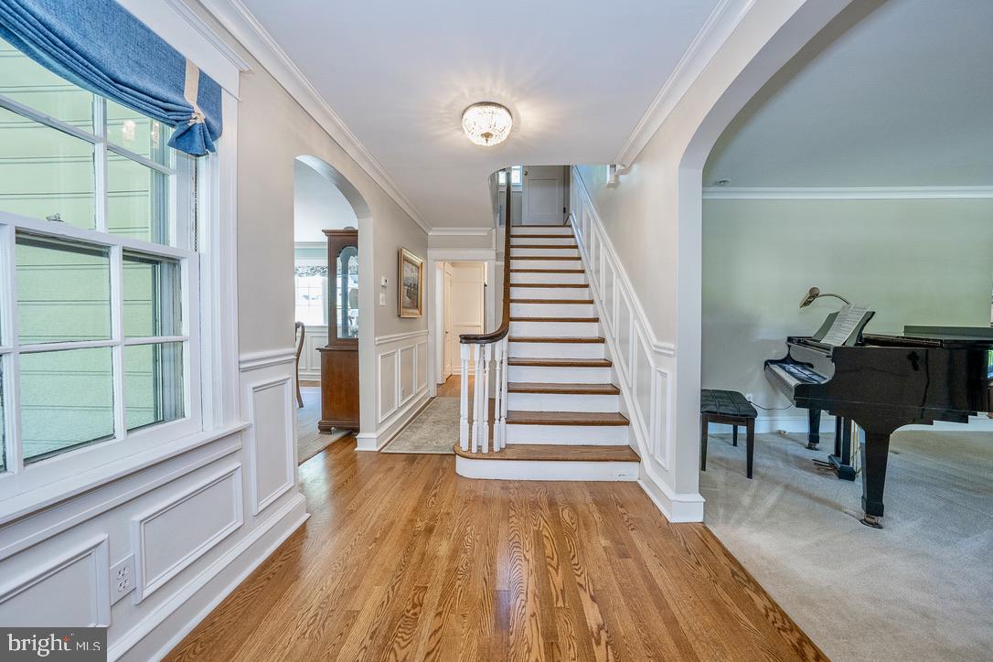 518 West Beechtree Lane Wayne, PA 19087 - Photo 3 of 42 Gallery Image 3