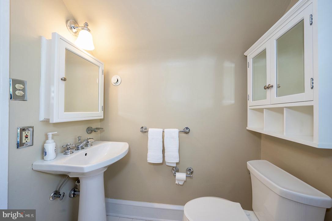 518 West Beechtree Lane Wayne, PA 19087 - Photo 34 of 42 Gallery Image 34