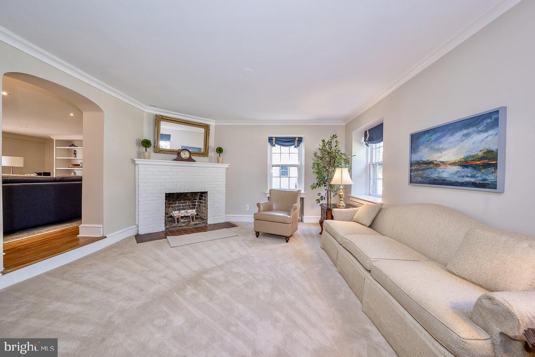 518 West Beechtree Lane Wayne, PA 19087 - Photo 5 of 42 Gallery Image 5