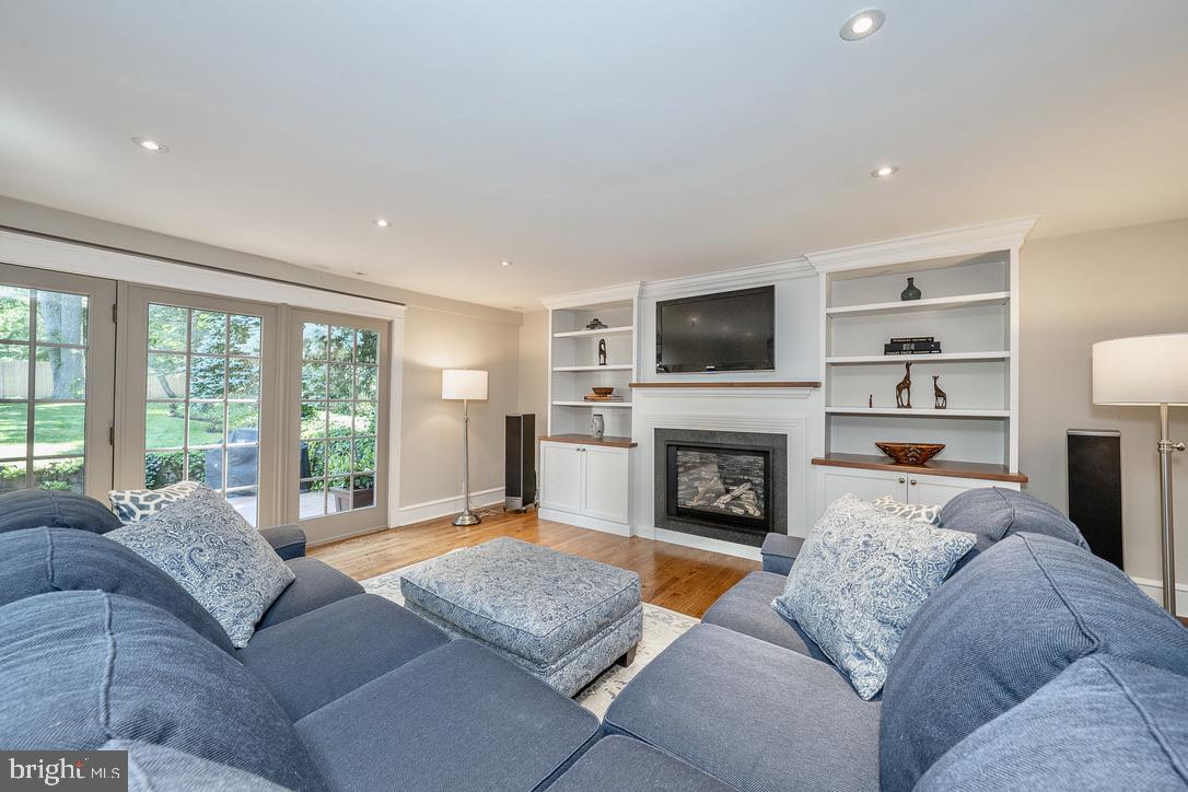 518 West Beechtree Lane Wayne, PA 19087 - Photo 7 of 42 Gallery Image 7