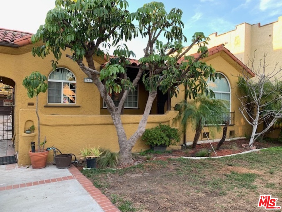 2637 Virginia Road Los Angeles, CA 90016 - Photo 1 of 14 Gallery Image 1