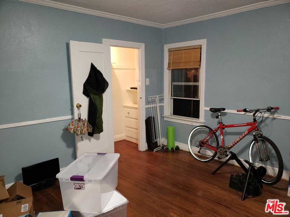 2637 Virginia Road Los Angeles, CA 90016 - Photo 10 of 14 Gallery Image 10