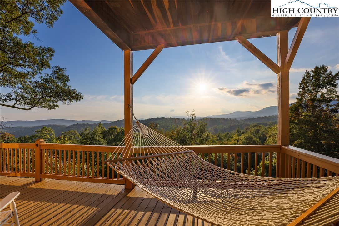 4923 Staghorn Road Purlear, NC 28665 - Photo 10 of 49 a view of balcony with small garden