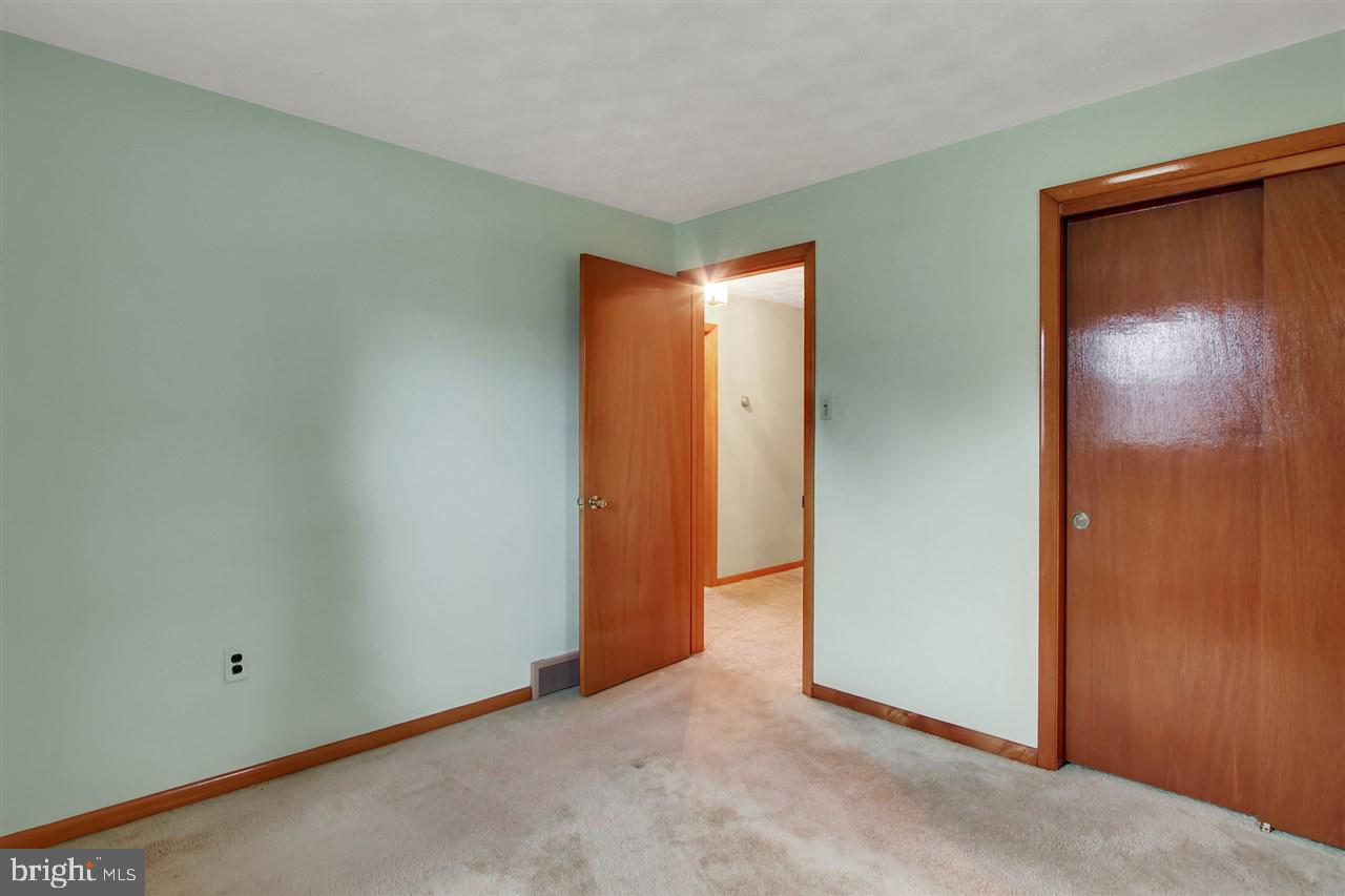 2301 Sunset Road York, PA 17406 - Photo 16 of 25 Gallery Image 16
