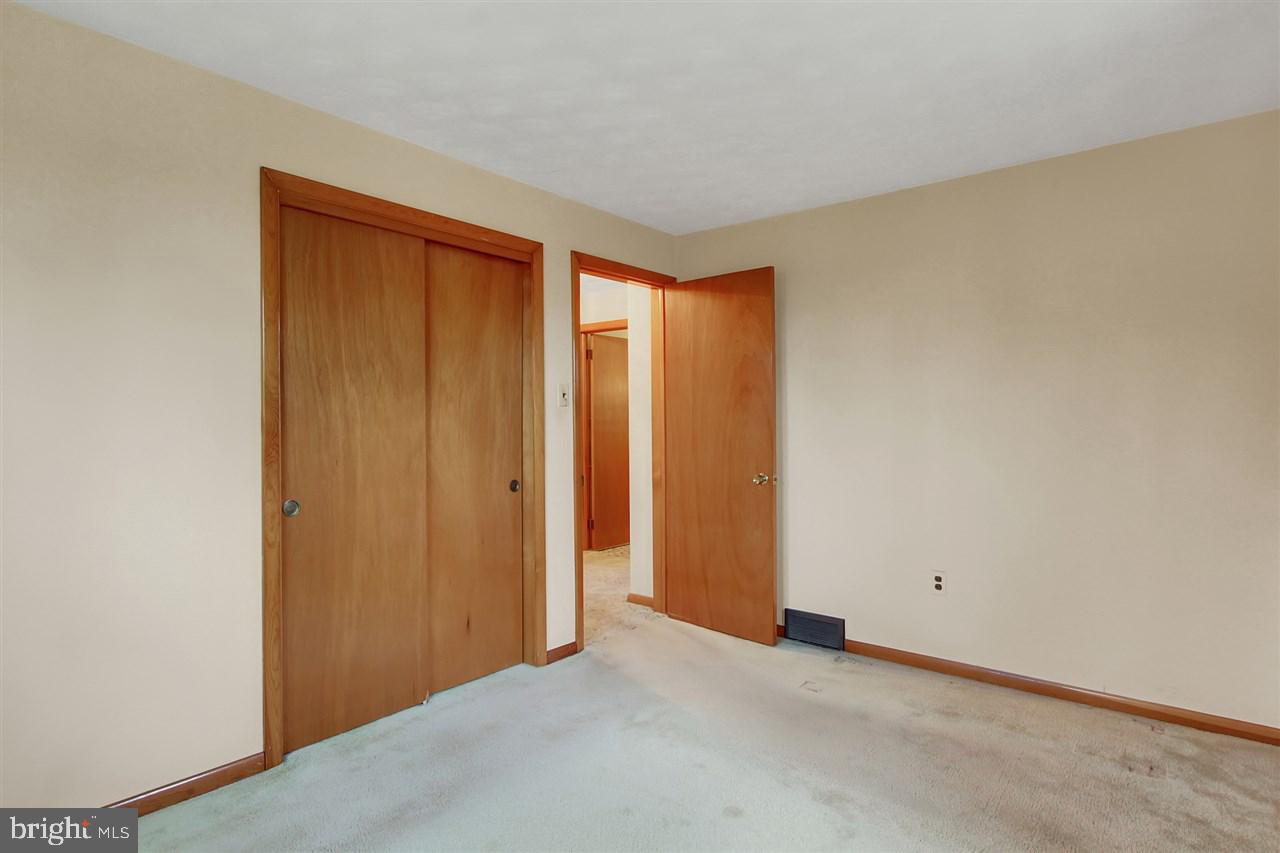 2301 Sunset Road York, PA 17406 - Photo 18 of 25 Gallery Image 18