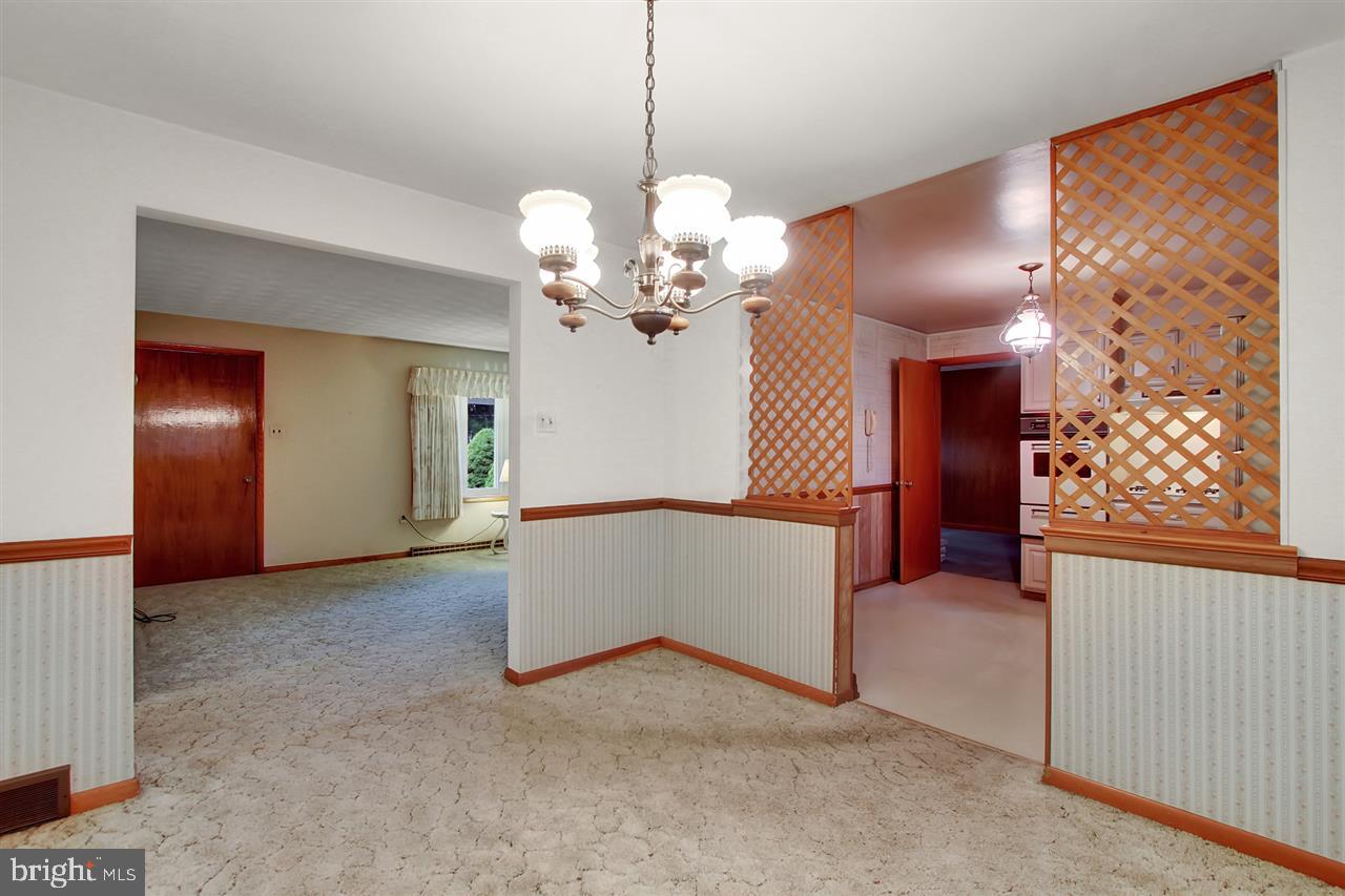 2301 Sunset Road York, PA 17406 - Photo 8 of 25 Gallery Image 8
