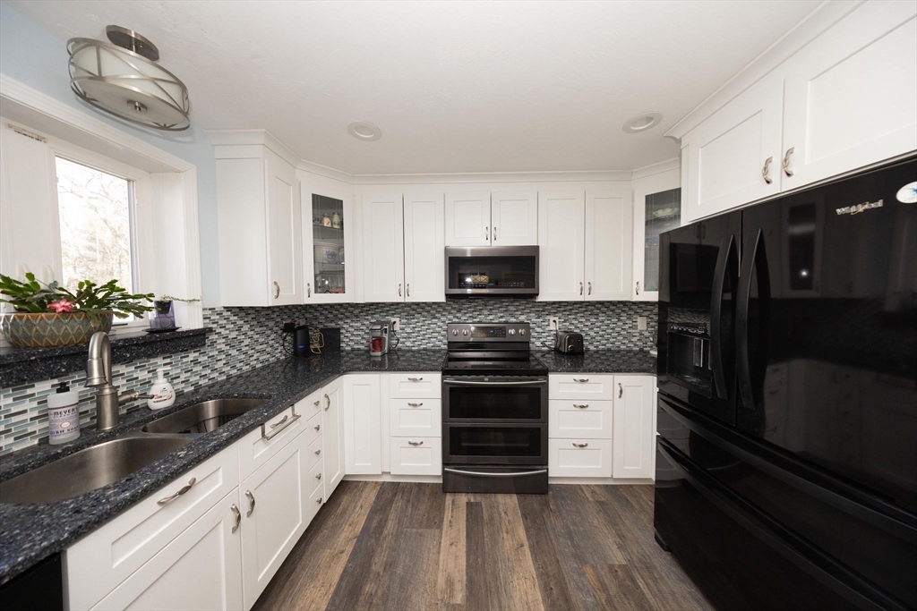 105 Freeman Road Charlton, MA 01507 - Photo 34 of 42
