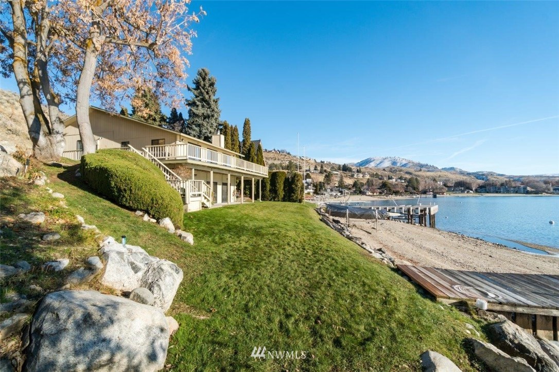 152 Spader Bay Road Chelan, WA 98816 - Photo 3 of 25 Gallery Image 3