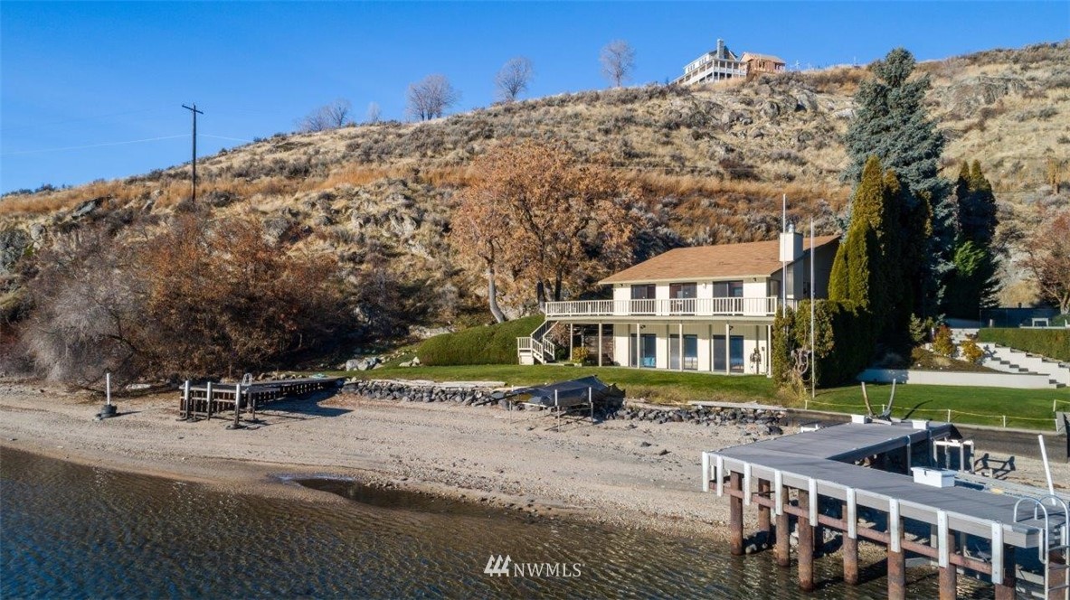 152 Spader Bay Road Chelan, WA 98816 - Photo 5 of 25 Gallery Image 5