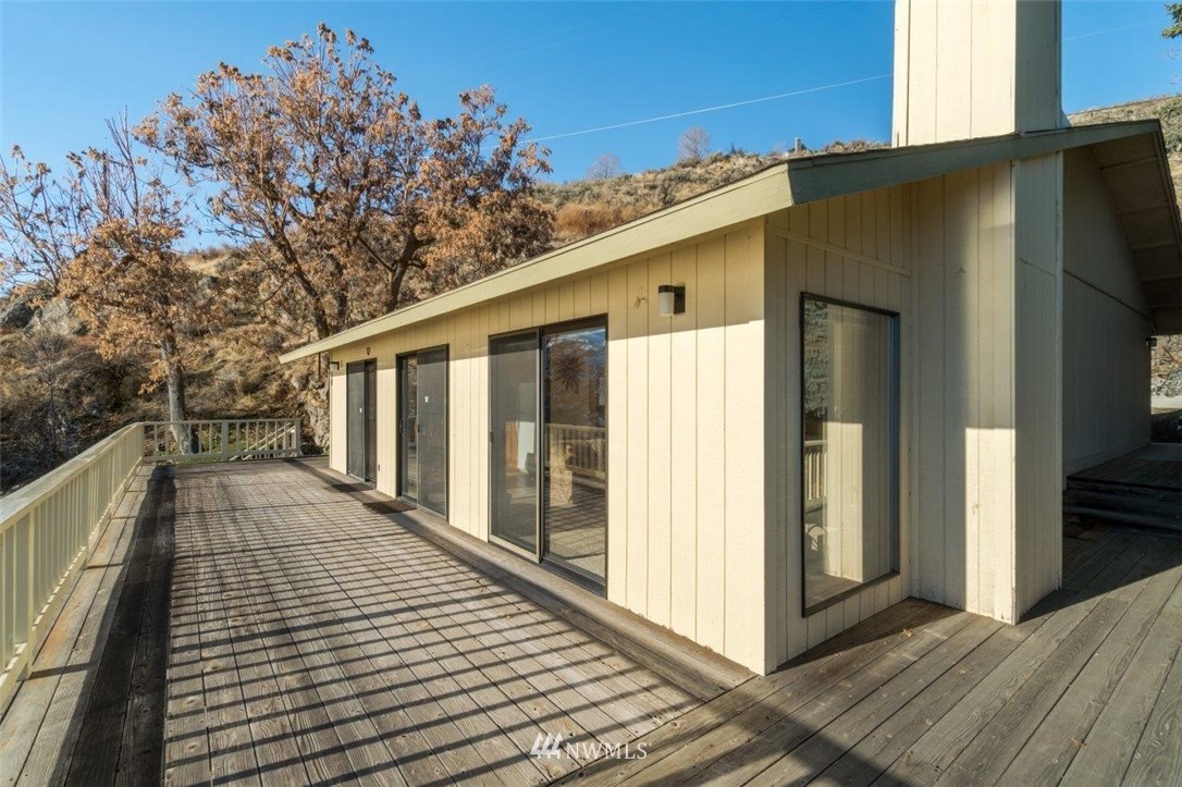 152 Spader Bay Road Chelan, WA 98816 - Photo 7 of 25 Gallery Image 7