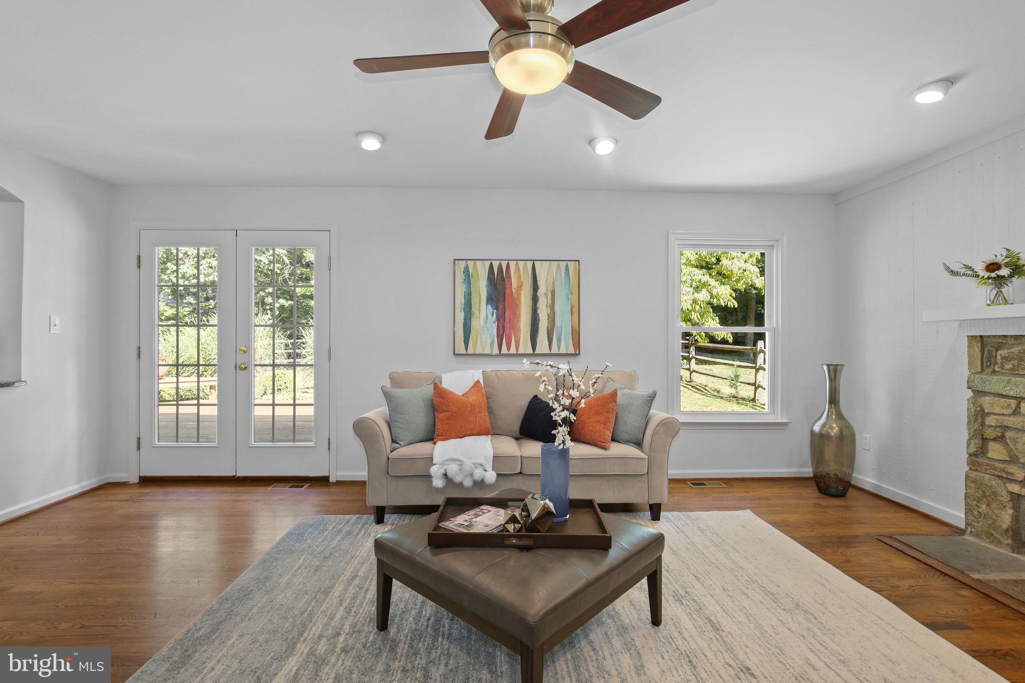 9610 Reach Road Potomac, MD 20854 - Photo 16 of 38 Family Room Opens to Rear Deck