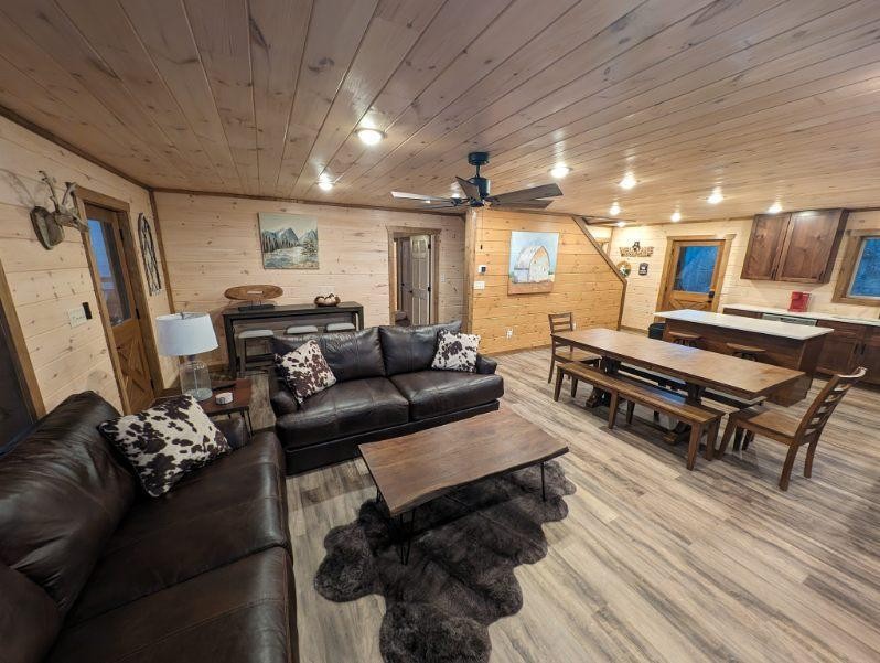 2077 Bluff Ridge Road Sevierville, TN 37876 - Photo 7 of 67 Gallery Image 7