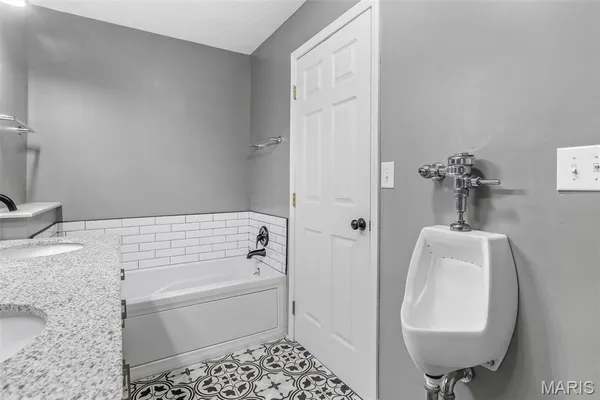 $459,500 | 1211 Napoleon Drive, Bonne Terre, MO 63628