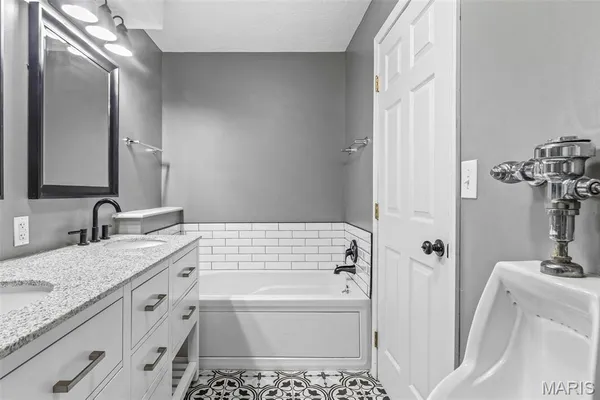 $459,500 | 1211 Napoleon Drive, Bonne Terre, MO 63628